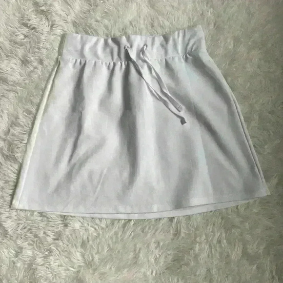 wild fable Dresses & Skirts - Wild Fable White Skirt.  Size Medium. NWOT.